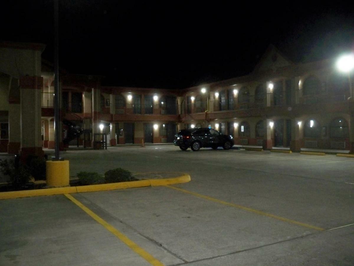 Scottish Inn And Suites Beaumont Exterior photo